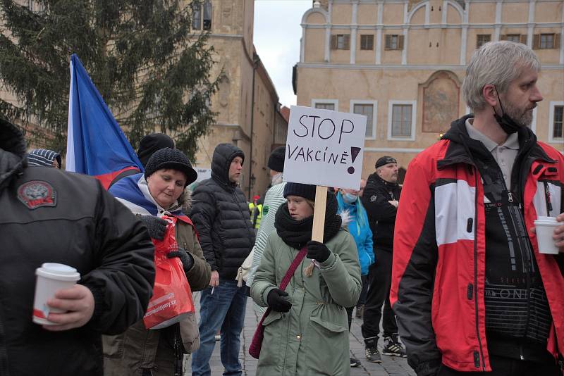 Fotografky ze západu Čech zachytily atmosféru protestů na Staroměstském náměstí