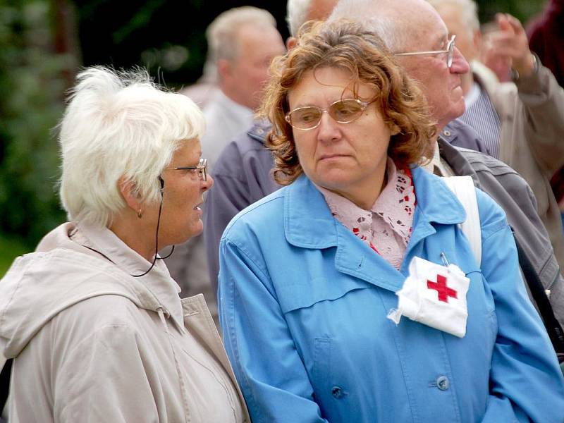 Všechny ochránce hranic Československa oslavuje památník, který byl odhalen  v Krásné u Aše. Vznikl mimo jiné jako reakce na pomník obětem železné opony ve Svatém Kříži.