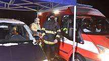 Od 4 hodin ráno funguje v Pomezí mobilní testovací místo, jehož provoz zajišťují hasiči.