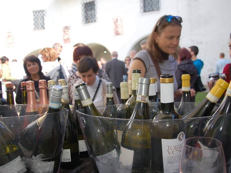 Víkend na hradě Seeberg byl ve znamení 740. výročí a vína.