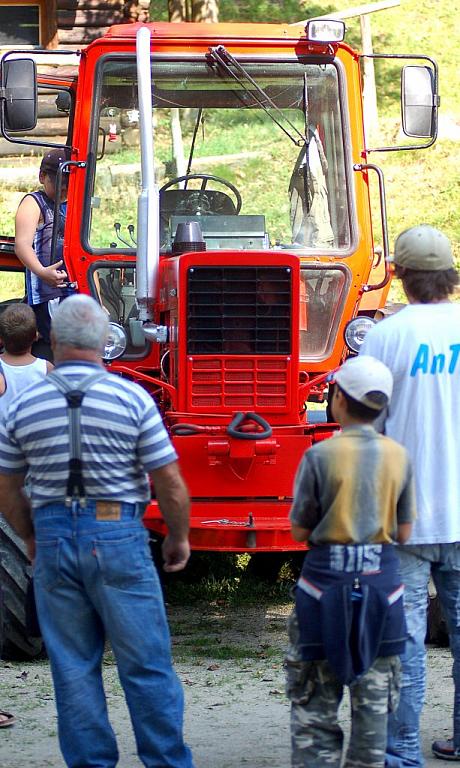 FOTO: Traktory - áda okouzlila country městečko - Karlovarský deník