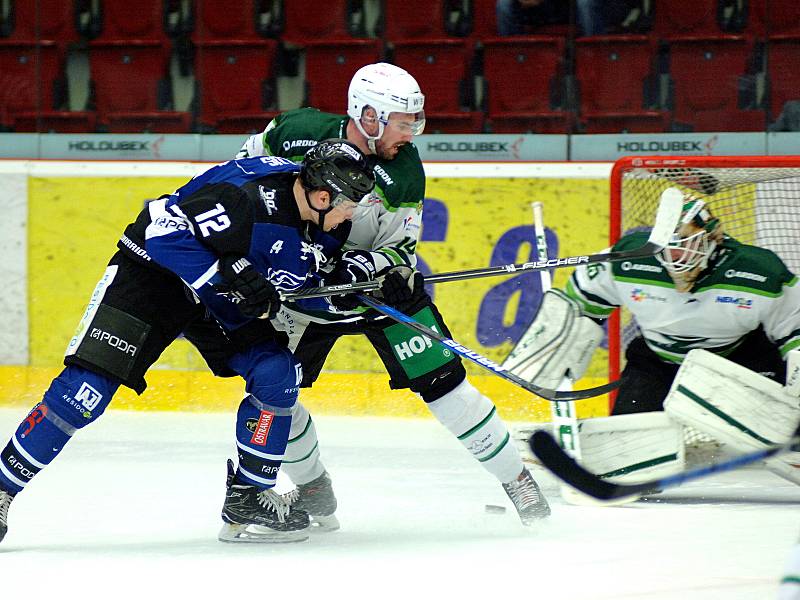 Hokejisté HC Energie (v bílém) hostili Havířov