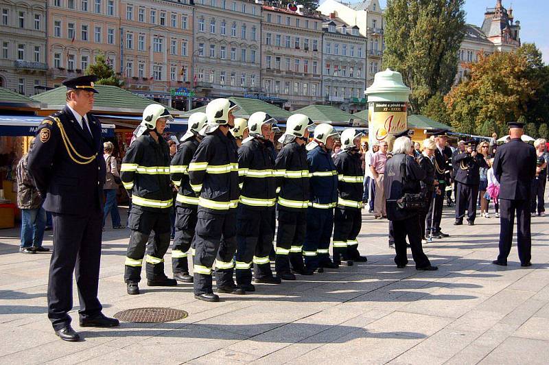 Slavnostní slib hasičů u Thermalu