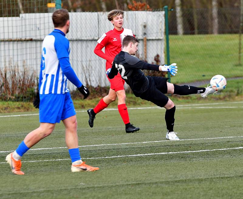 Ostrov udělal vítěznou tečku, porazil mladíky Slavie, slavil výhru 5:2.