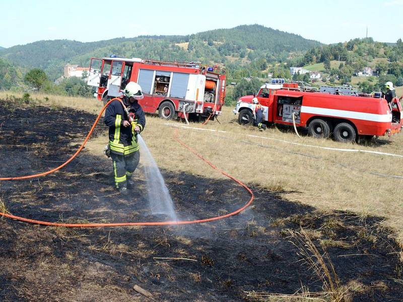 Likvidace požáru i bečovské botanické zahrady.