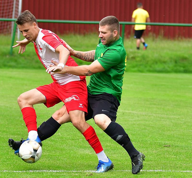 V unikátní soutěži Deníku o nejpopulárnějšího fotbalistu okresu zvítězil záložník karlovarské Slavie Rostislav Vokáč.