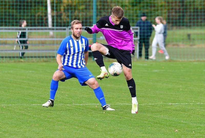 Ostrov zvládl důležitý souboj s Benešovem, vyhrál 3:0.