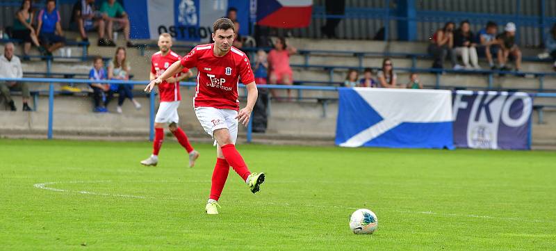 Fotbalisté Ostrova remizovali v předposledním kole s Českým Brodem 1:1, ale na záchranu v soutěži to nestačilo, jelikož Slaný obstál v derby s Kladnem, a definitivně tak ukončil šance ostrovského výběru na záchranu v divizní soutěži.