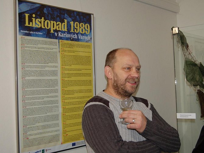 V karlovarském muzeu se uskutečnila vernisáž výstavy Revoluční listopad 1989.