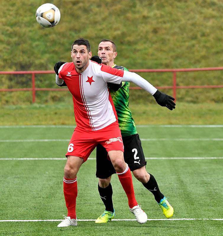 Na závěr podzimní části Fortuna ČFL áčkové skupiny si vystřihla podzimní derniéru karlovarská Slavia v rámci západočeského derby před svými fanoušky, před kterými hostila rezervu plzeňské Viktorie. Nakonec z toho byla těsná prohra 2:3