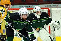 Hokejisté karlovarské Energie (v zeleném) hostili Vsetín.