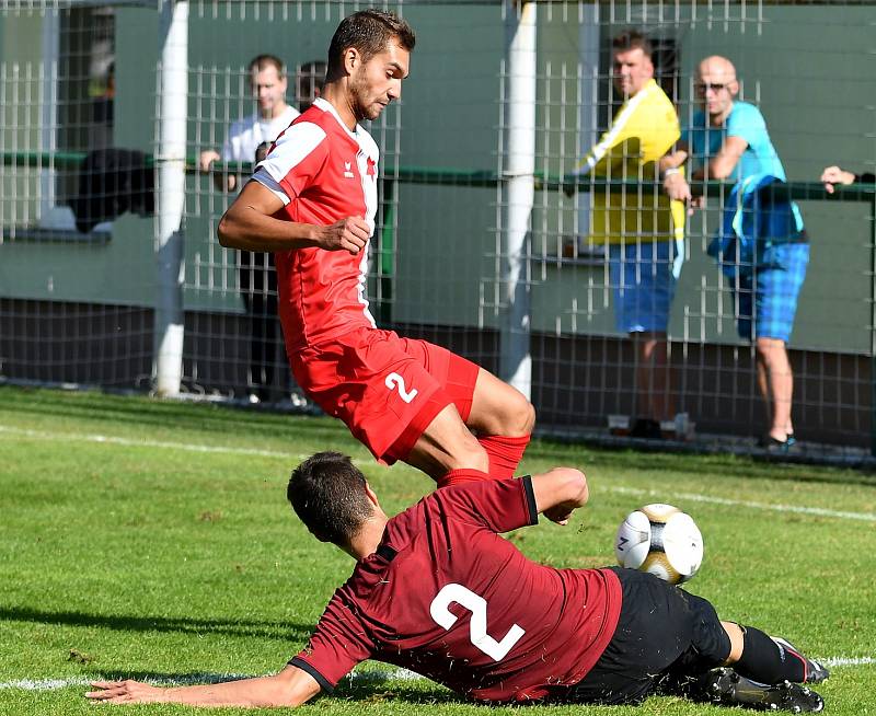 Béčko Sparty si odvezlo z lázeňského města vítězství 4:1, v třetiligové soutěži tak stále neztratilo ani bod.