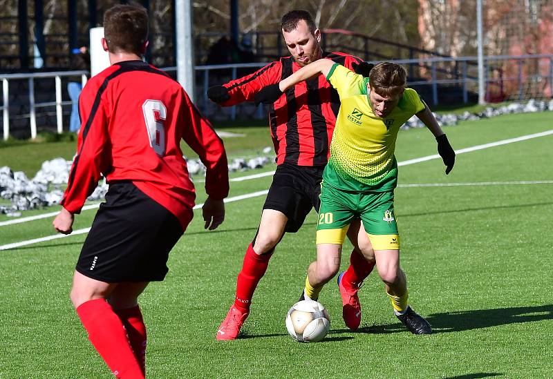 Dvory si připsaly na drahovické umělce na své konto vítězství nad Loktem v poměru 4:2, které bylo dvanáctým v soutěži.