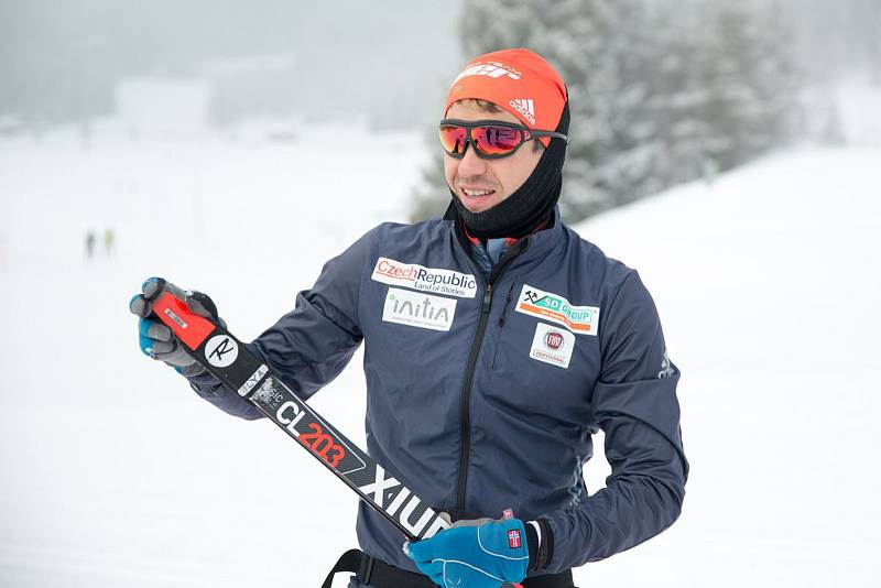CENNÝ BRONZ. Bauer Ski Teamu to na Kaiser Maximilian Laufu cinklo, když bronz urval Ilja Černousov.