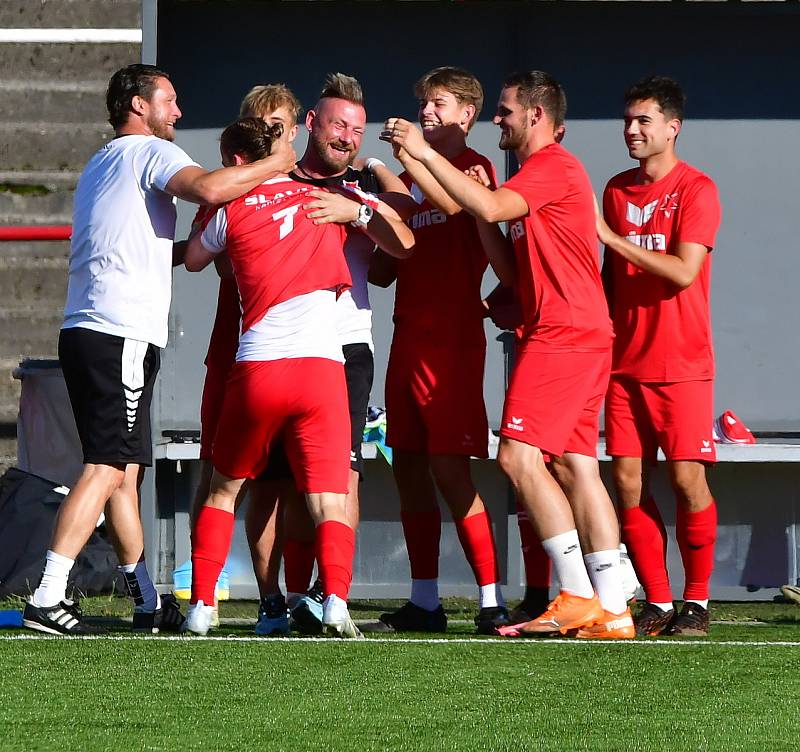 Fotbalisté karlovarské Slavie porazili v prvním kole Fortuna ČFL A rezervu Bohemians 2:0.