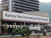 V Karlových Varech jsou přípravy na 54. ročník Mezinárodního filmového festivalu.