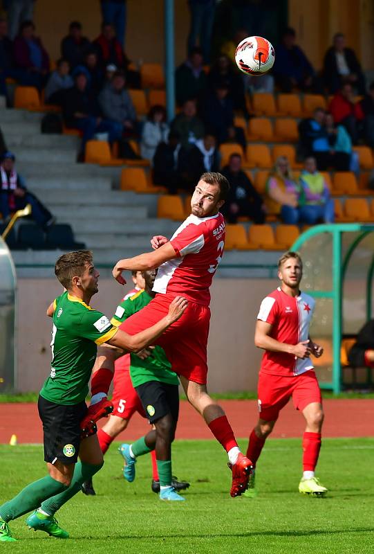 Sokolov porazil v třetiligovém derby karlovarskou Slavii 3:1.