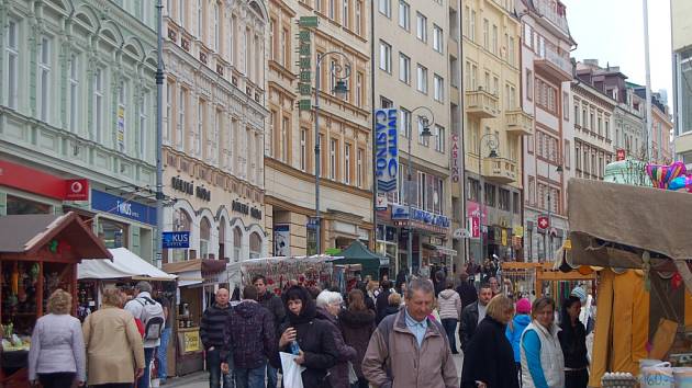 Masaryčka žije. Třída T.G. Masaryka v Karlových Varech žije Velikonočními trhy. Po nich se představí regionální potravináři a na své si přijdou i milovníci piva a muziky.