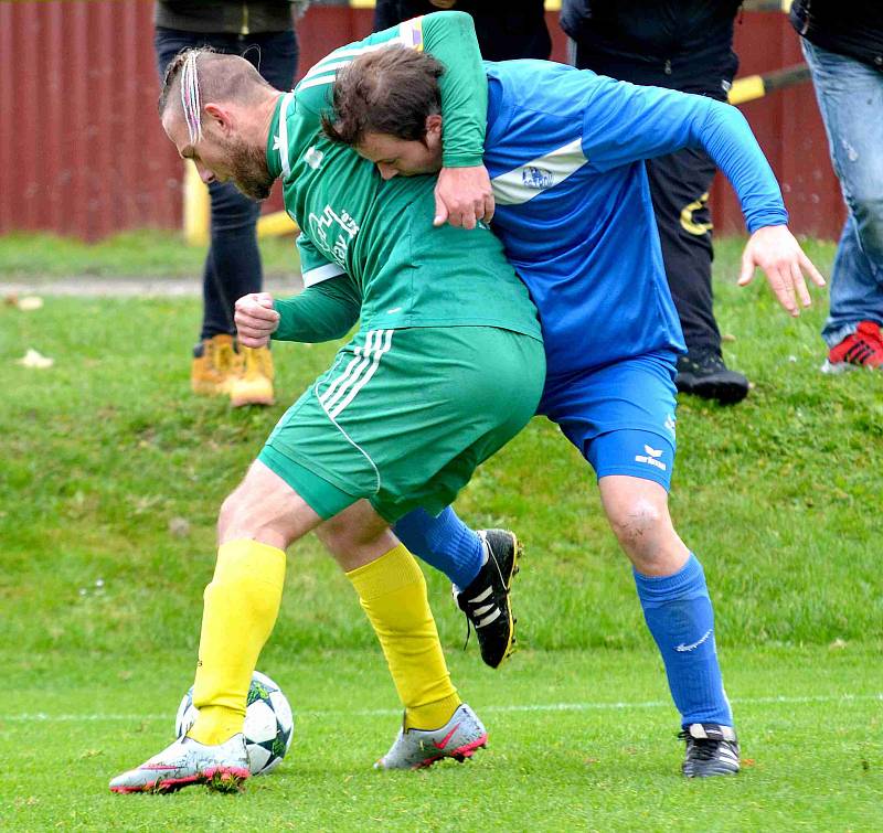 Divize: 1.FC Karlovy Vary - FK Ostrov 6:2 (3:1). 