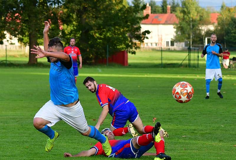 Hroznětín poprvé doma bodově ztrácel, remizoval s Novou Rolí 3:3.