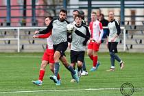 FC Slavia Kalovy Vary B - TJ Baník Union Nové Sedlo 3:1 (0:1).