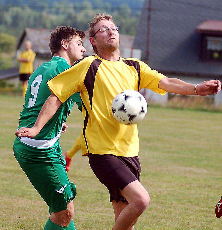 Druhý triumf v řadě za sebou si připsala na stanovickém turnaji na své konto Kolová, která ve finále pokořila 1:0 pořádající SC Stanovice. Na třetím místě zakončili turnaj fotbalisté ostrovské rezervy.