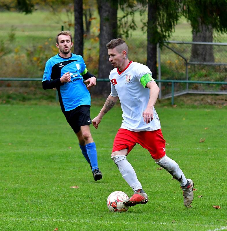 Hroznětín B (v bílém) udolal na svém hřišti Kyselku v poměru 2:1.