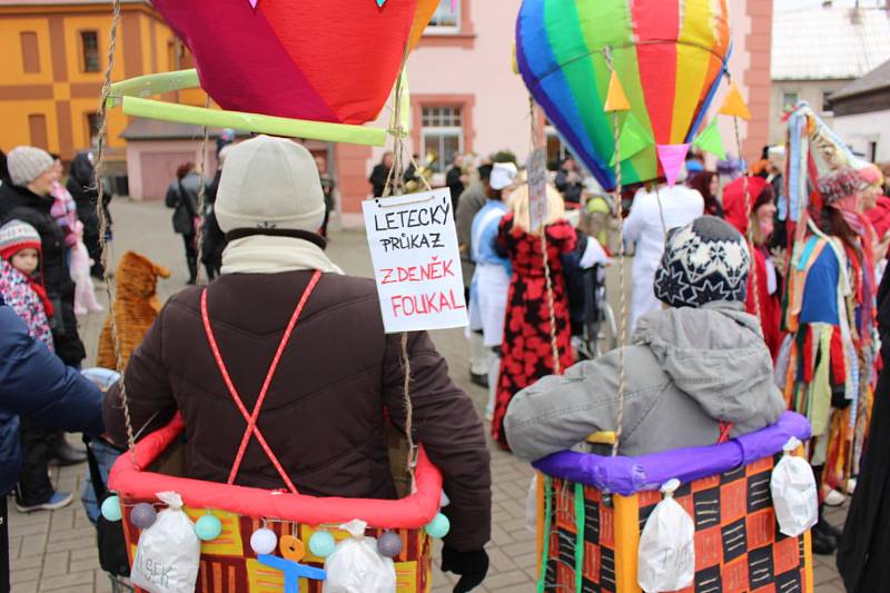 Masopustní veselí v Hroznětíně.