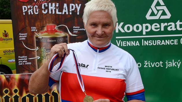 Věra Ježková získala tři medaile na Mistrovství republiky v silniční cyklistice 