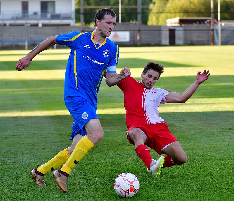 Karlovarská Slavia remizovala 2:2 s mariánskolázeňskou Viktorií.