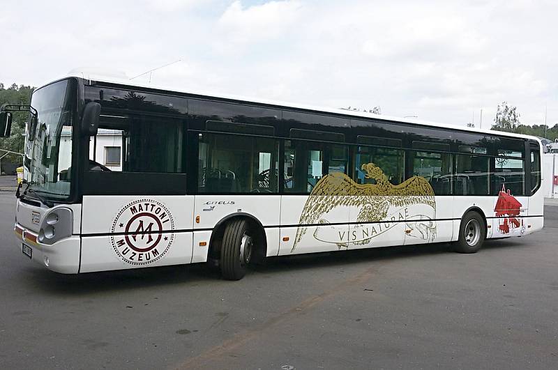 Speciální autobus, který bude vozit návštěvníky na návštěvu Kyselky.