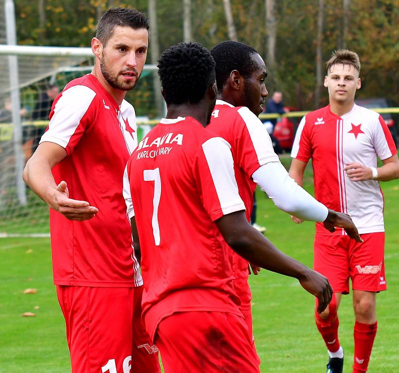 Kontroverzní vystoupení sudího Marka Janocha na dvorském stadionu sledovali fanoušci v souboji Slavie s Domažlicemi.