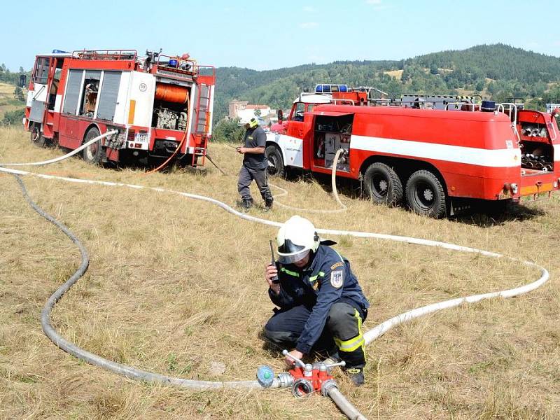 Likvidace požáru i bečovské botanické zahrady.