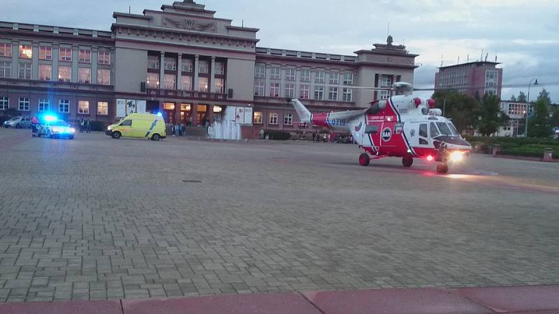 Ten přiletěl pro zraněného 15letého cyklistu, kterého se zraněním hlavy transportoval do plzeňské fakultní nemocnice.