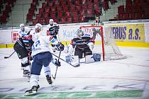 10. kolo hokejové Tipsport extraligy. HC Energie Karlovy Vary - HC Škoda Plzeň