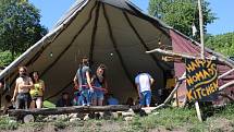 Multižánrový hudební festival Povaleč ve Valči.