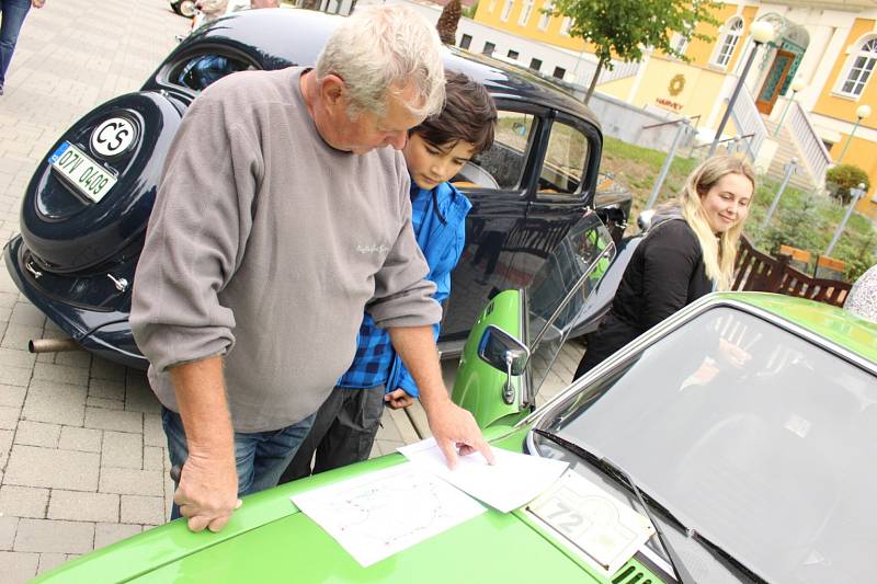 Historia Motor Club Františkovy Lázně pořádal v sobotu 1. září už 8. ročník Veteran Rallye Františkovy Lázně.