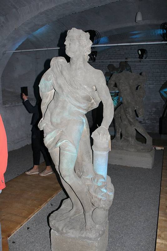 Památkáři ve čtvrtek představili novou expozici k sochám Matyáše Brauna, které se po 40 letech vrátily do Valče.