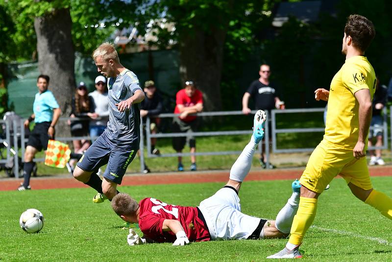 Chebská Hvězda porazila v derby v rámci Fortuna divize A Mariánské Lázně 3:1.