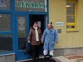 Zhruba o třetinu vyšší návštěvnost zaznamenala lékárna v Karlovarské krajské nemocnici.