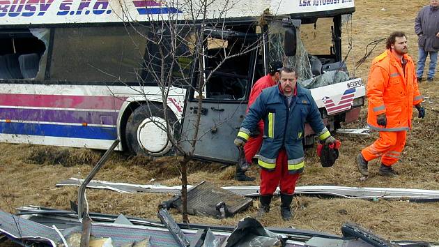 Havárie autobusu u Nažidel