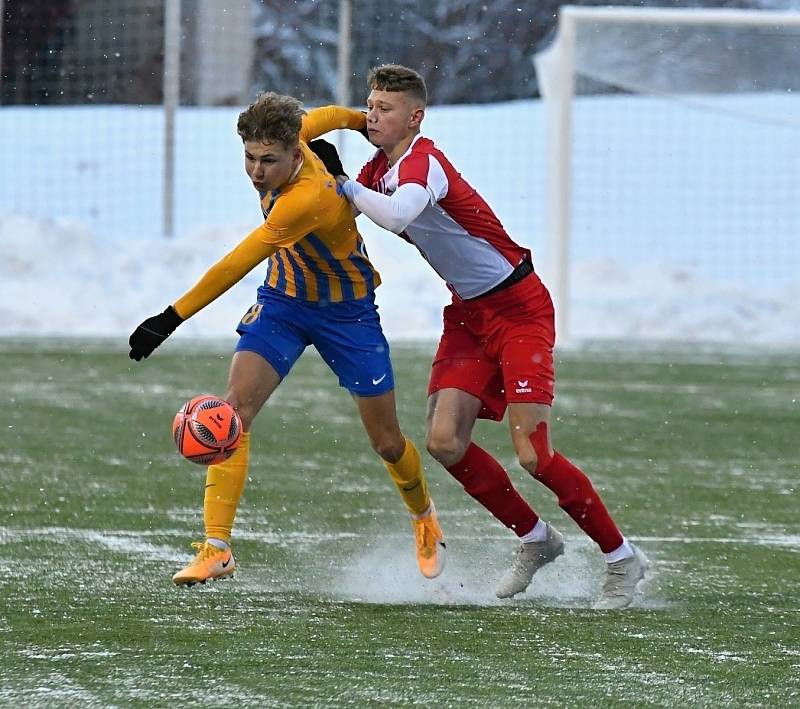 Fotbalisté karlovarské Slavie si drze vyšlápli na omlazený tým ligové Opavy, který porazili v poměru 3:0.