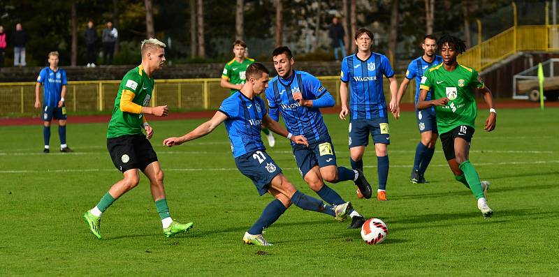 Fotbalisté Sokolova museli skousnout porážku 0:1 od Domažlic, kterou Chodům zařídil parádní trefou Jan zajíček.