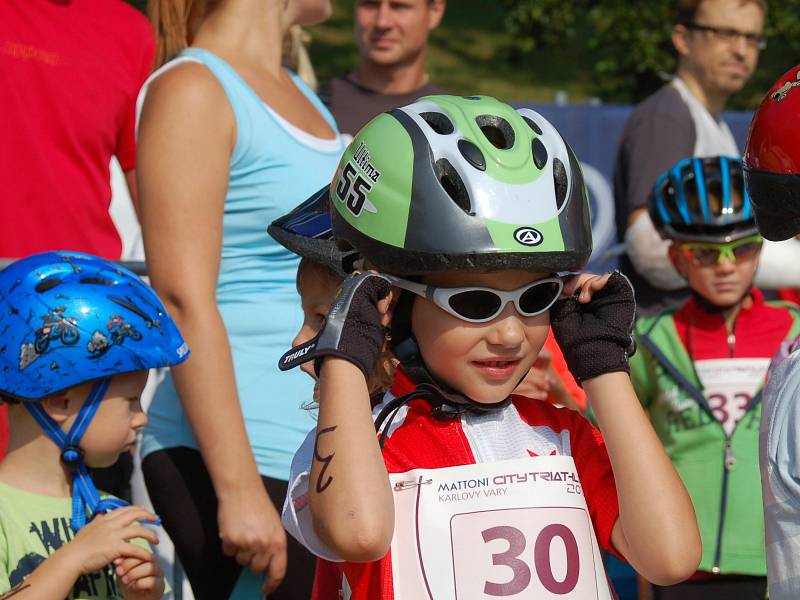 Karlovarský triatlon si užívali i malí závodníci.