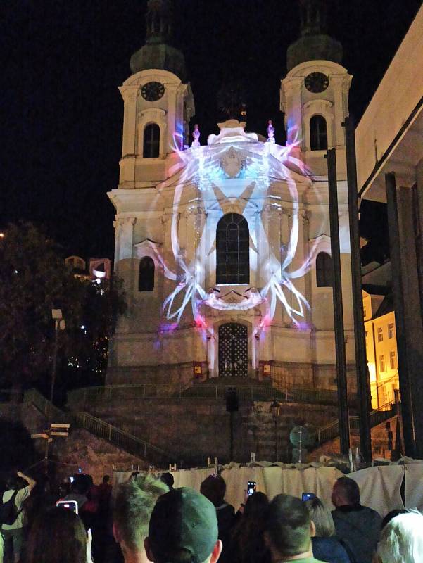 Festival světel v centru Karlových Varů.