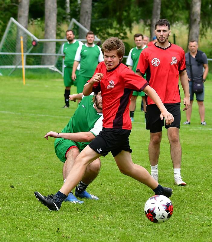 Rabbit Cup v malé kopané ovládl v Hroznětíně výběr Tiki-Taka.