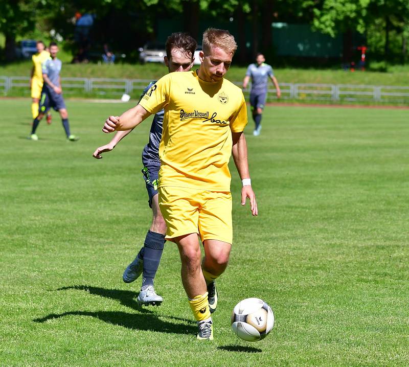 Chebská Hvězda porazila v derby v rámci Fortuna divize A Mariánské Lázně 3:1.