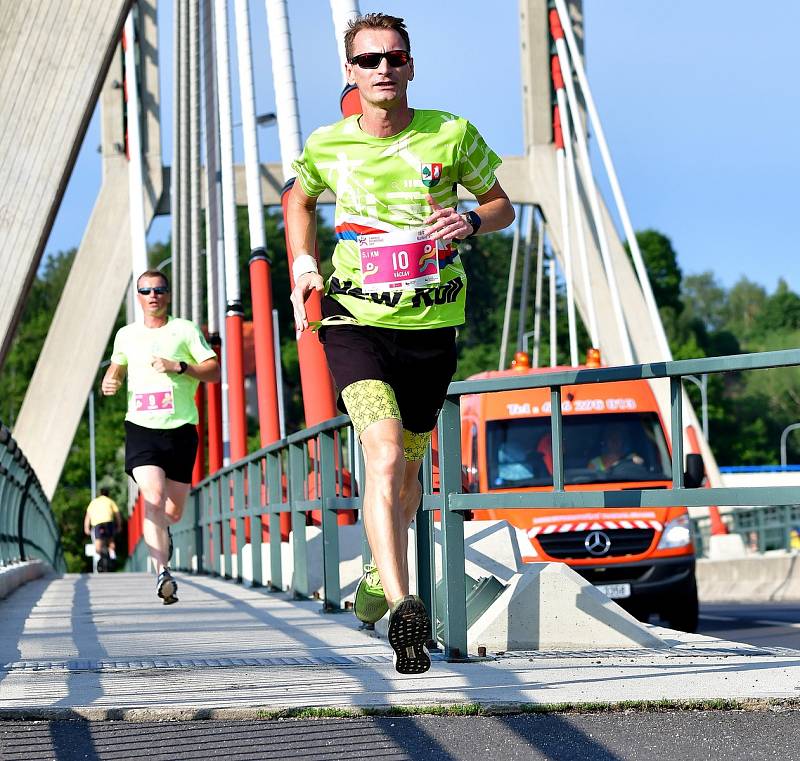 Kapacita závodu v Karlových Varech čítá celkem 350 běžců v kategorii dospělých, když registrace na místě pak nebude možná.