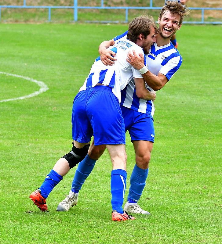 Karlovarská Lokomotiva v úvodním kole podzimní části krajského přeboru udolala 1:0 výběr Nové Role.