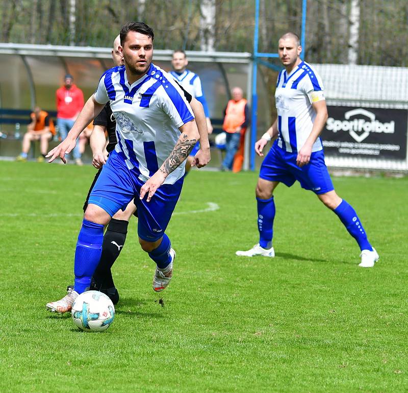 Karlovarská Lokomotiva porazila Nejdek 3:0.